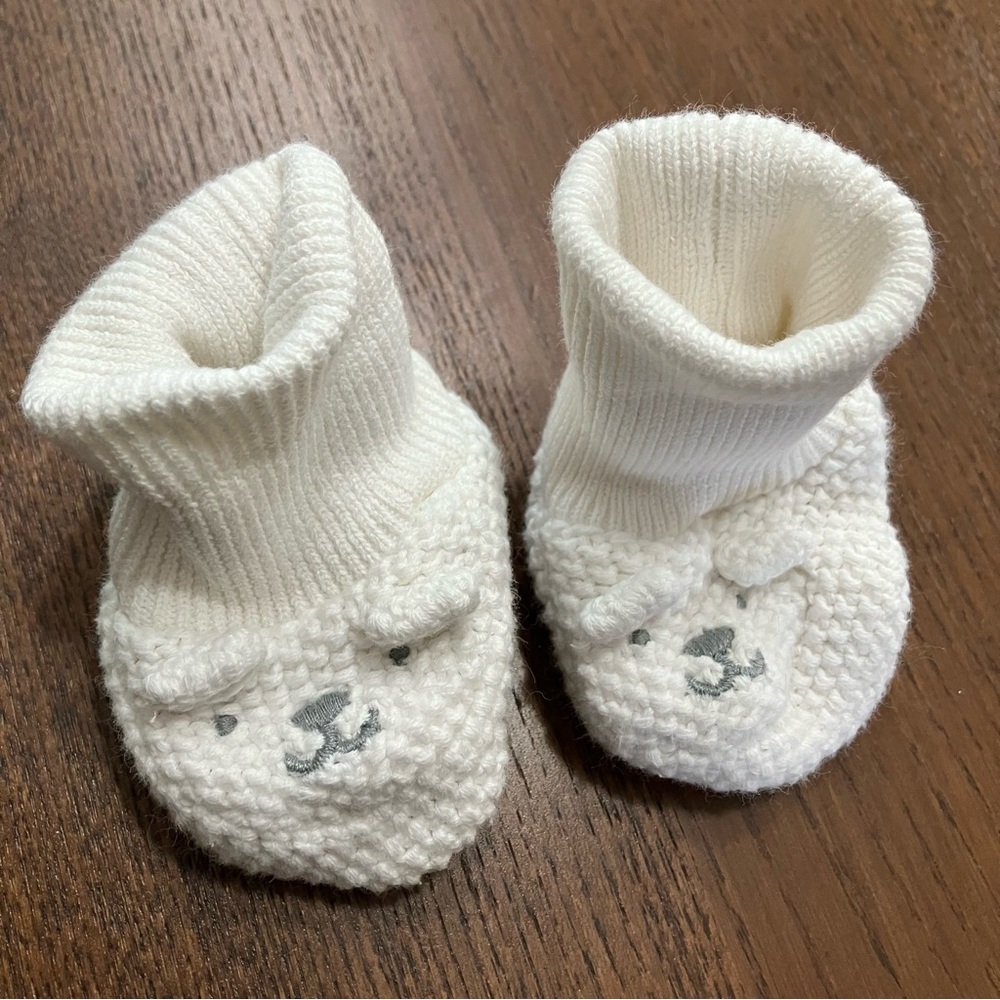 White Polar Bear Winter Cozy White Knit Baby Booties